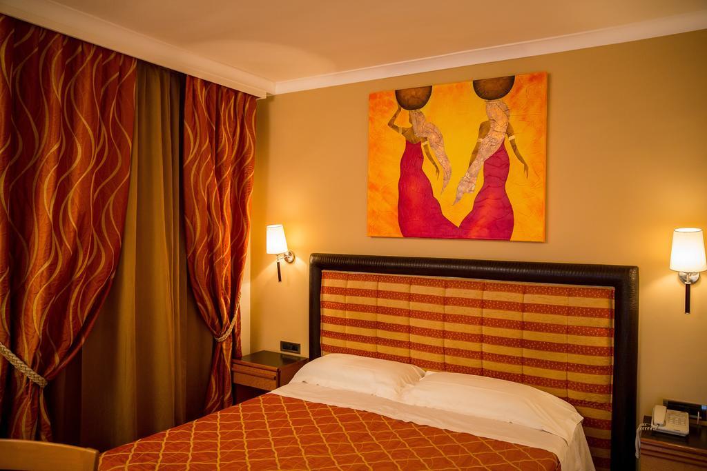 Hotel Ares Pontinia Phòng bức ảnh