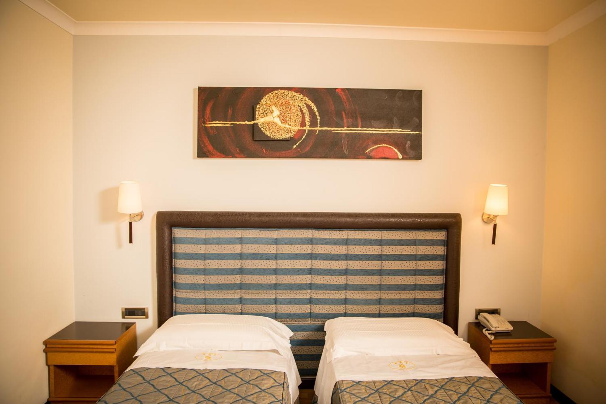 Hotel Ares Pontinia Phòng bức ảnh